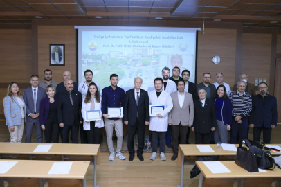 TÜ’de Prof. Dr. Fatih Özçelik Akademik Başarı Ödülleri Sahiplerini Buldu