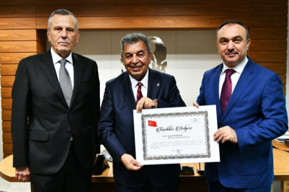 Vali Soytürk’ten Çerkezköy OSB Başkanı Eyüp Sözdinler’e Teşekkür Belgesi