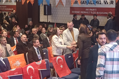 AK Parti Kongresine CHP'li Konuk