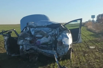 Babaeski'de Tırla Çarpışıp Tarlaya Savrulan Otomobilin Sürücüsü Öldü