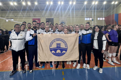 TÜ Kadın Voleybol Takımı Ünilig'de 3. Oldu
