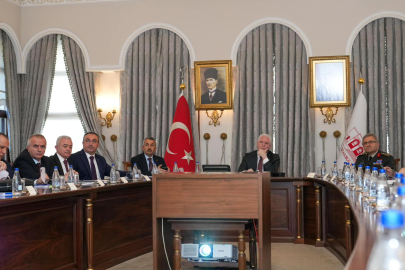 Vali Sezer, Düzensiz Göçle Mücadele Toplantısına Katıldı