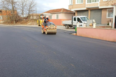 Edirne'de Sıcak Asfalt Çalışmaları Hız Kesmeden Devam Ediyor