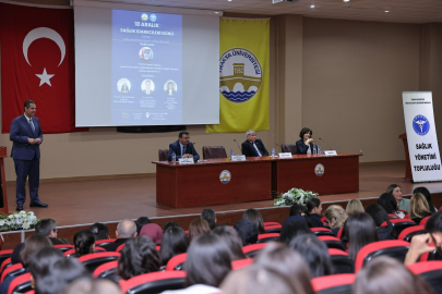 TÜ’de “Sağlık İdarecileri Günü” Paneli Düzenlendi