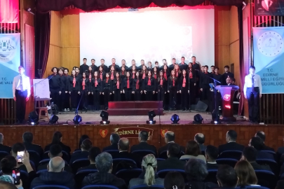 Edirne’de Liseli Öğrenciler Ata’yı Andı