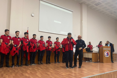 ÇOMÜ'de Afet Yönetimi Bölümü Öğrencileri Üniforma Giydi