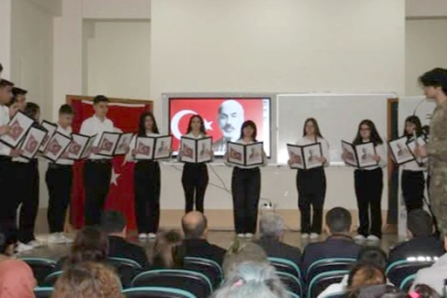 Gelibolu'da İstiklal Marşı Şairi Mehmet Akif Ersoy Anıldı