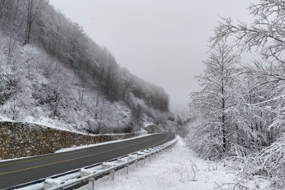 Kırklareli'nin Yüksek Kesimlerinde Kar Yağışı Etkili Oluyor