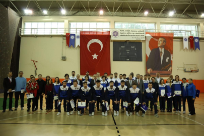 Tekirdağ NKÜ Rektörü Şahin Başarılı Sporcularla Bir Araya Geldi