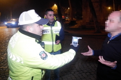 Edirne'de Alkollü Sürücü Polise Zor Anlar Yaşattı