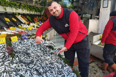 Edirne’de Hamsi Yeni Yıla Ucuzlayarak Başladı