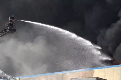 Fabrika Yangını Depo Alanından Üretim Sahasına Sıçradı