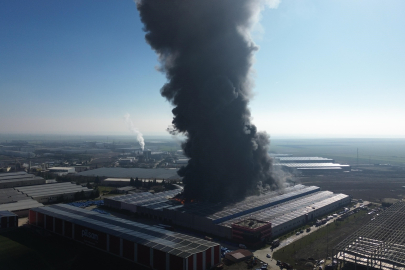 Kırklareli'nde Oyuncak Fabrikasındaki Yangın Dronla Görüntülendi
