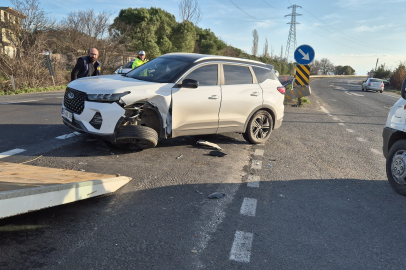Tekirdağ'da İki Aracın Karıştığı Kazada 6 Kişi Yaralandı