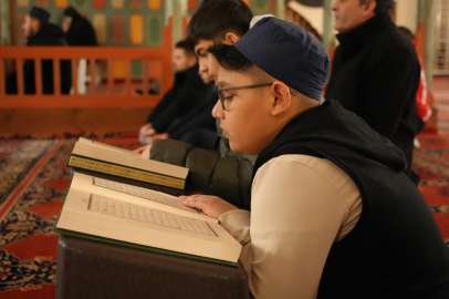 Berat Kandili Edirne'de Camilerde Dualarla İdrak Edildi