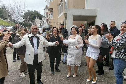 Çanakkale'de 10 Yıl Önce Boşanan Çift Sevgililer Günü'nde Yeniden Evlendi