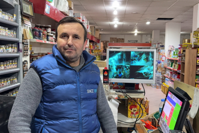 Sahte Dolarla Alışveriş Yapıp Para Üstü Aldı