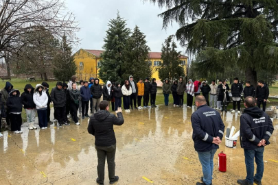 Pehlivanköy'de Lise Öğrencilerine Yangın Tatbikatı Eğitimi