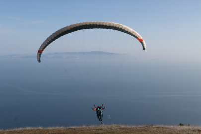 İtalyan Gezgin Tekirdağ'da Yamaç Paraşütü Yaparak Gökyüzüyle Buluştu