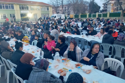Edirne'de İki Mahalleyi Buluşturan İftar