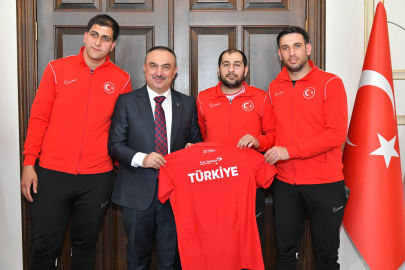 Vali Soytürk, Down Sendromlu Basketbol Milli Takımı’nı Ağırladı