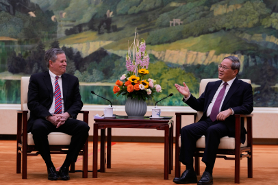 Çin Başbakanı Li'den ABD İle Diyalog Çağrısı