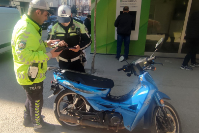 Edirne’de Plakasız 2 Motosikletin Sürücüsüne 66 Bin Lira Ceza
