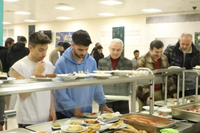 Vali Uğur Turan, Sahurda Öğrencilerle Buluştu