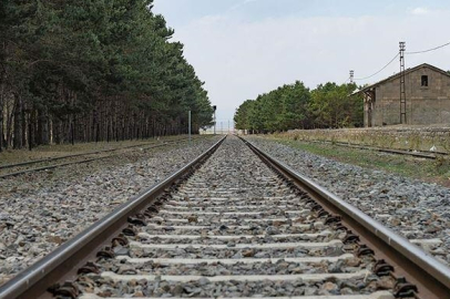 Demiryolu Hatlarında Otla Mücadele İçin İlaçlama Yapılacak