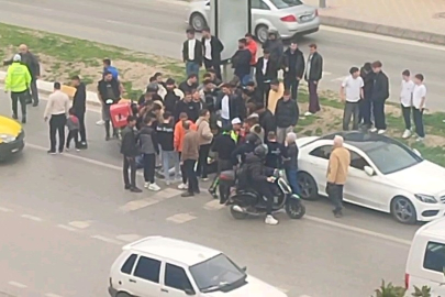 Otomobile Çarpan Motosikletli Ağır Yaralandı