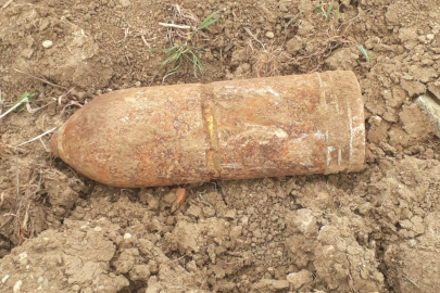 Çanakkale'de Mezarlık Kazısında Bulunan Patlamamış Top Mermisi İmha Edildi