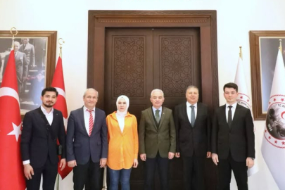 Vali Uğur Turan, PTT Yetkililerini Makamında Kabul Etti