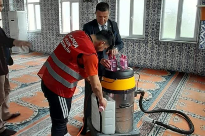 Lalapaşa Belediyesi’nden Camilerde Temizlik Çalışması