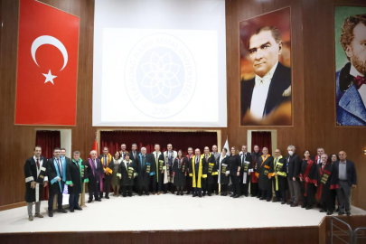 Tekirdağ NKÜ'de Cübbe Giyme Töreni Düzenlendi