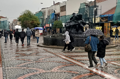 Edirne'de Yağmur Hafif Başladı