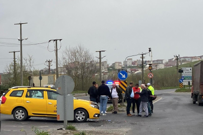 Taksi İle Çarpışan Motosikletin Sürücüsü Ağır Yaralandı