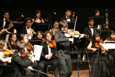 Gençlik Senfoni Orkestrası Çanakkale'de Konser Verdi