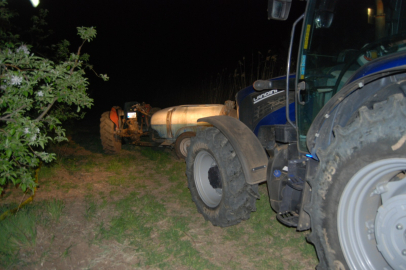 Çanakkale'de Devrilen Traktörün Altında Kalan Sürücü Öldü