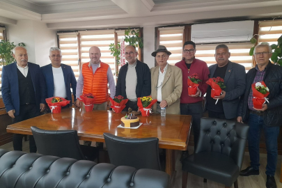 Muratlı Belediye Başkanı, Mahalle Muhtarlarının Doğum Günlerini Kutladı