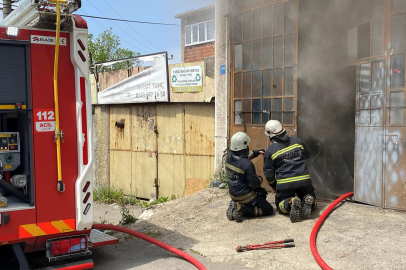 Demir Doğrama Atölyesindeki Yangın Büyümeden Söndürüldü