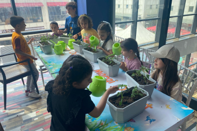 Edirne’de Minik Bahçıvanlar Sebze Ekti