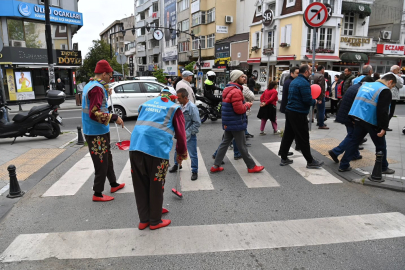 Tekirdağ'da Özel Çocuklar Aileleriyle Birlikte Çevre Temizliği Yaptı