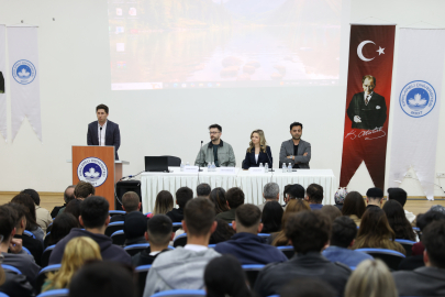 Kırklareli Üniversitesinde "Sahada ve Stüdyoda Habercilik" Anlatıldı