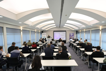 Tekirdağ'da Fabrika Çalışanlarına Bilişim ve Sosyal Medya Eğitimi Verildi