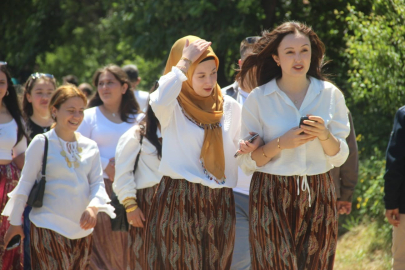 Aşıklar Sokağı'nda Gençler Kısmetini Aradı