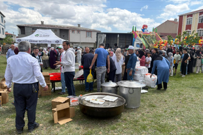 Ergene'deki Şenlikte 12 Ton Keşkek Dağıtıldı