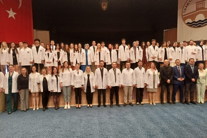 TÜ Eczacılık Fakültesi’nde Beyaz Önlük Gururu