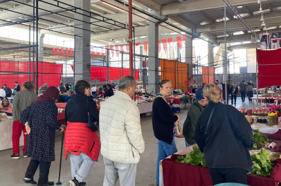 Edirne’de Güneşli Hava Pazara Yaradı