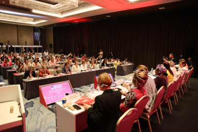 Kadın Sosyalist Enternasyonal İstanbul’da Toplandı