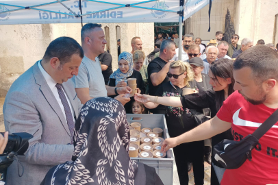 Edirne'de Bin Kutu Helva-i Hakani Helvası Dağıtıldı